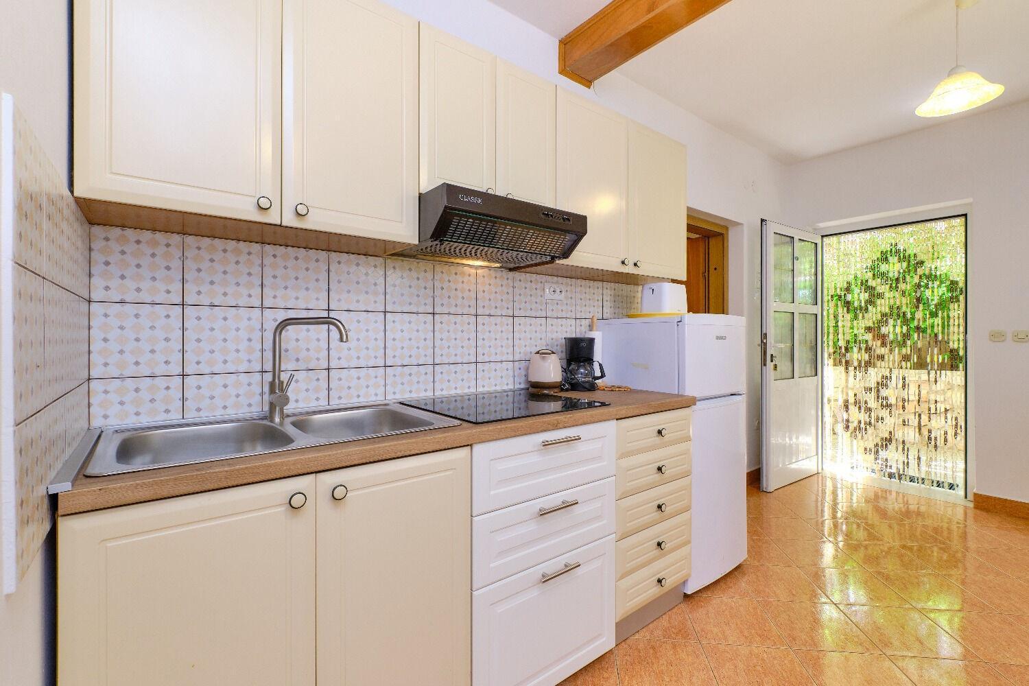 Apartments Nada - 150 M From Sea 말리로시니 외부 사진